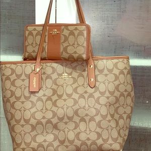 Tan coach purse and wallet